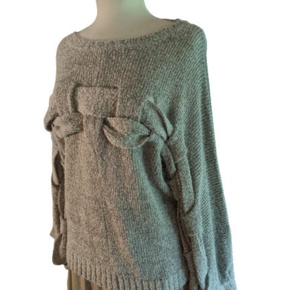 En Creme Cut-Out Sweater  S - Picture 1 of 6